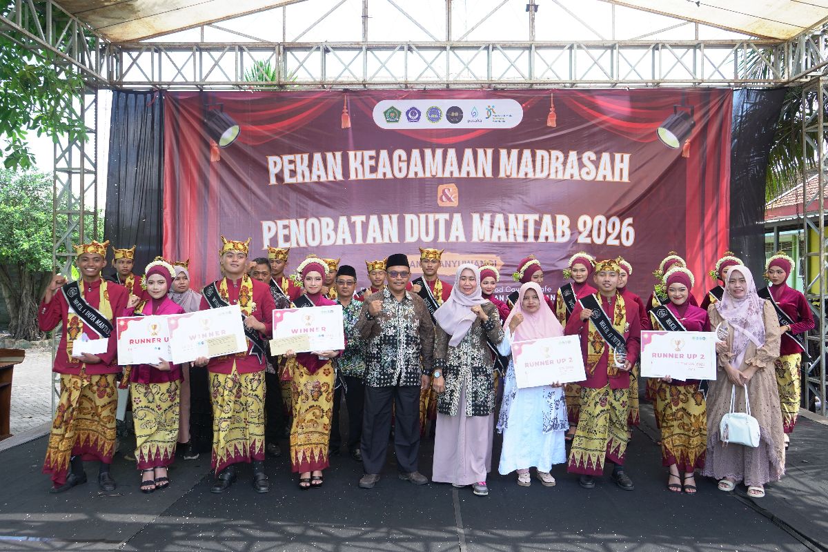 Meriah! MAN 3 Banyuwangi Menobatkan Nouvallino dan Intan sebagai Duta MANTABB 2026