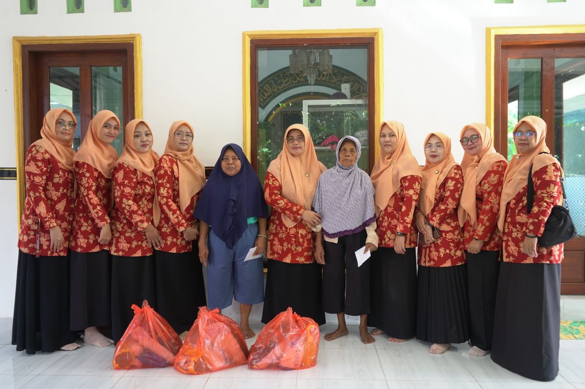 Jumat Berkah DWP UP MAN 3 Banyuwangi