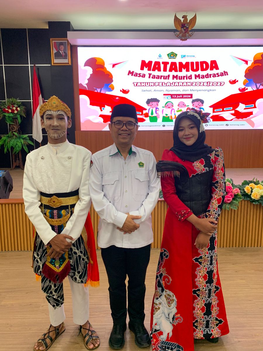Dua Siswa Berbakat MTsN 2 Bondowoso Hadiri Pembukaan MATAMUDA di Kanwil Kemenag Jatim