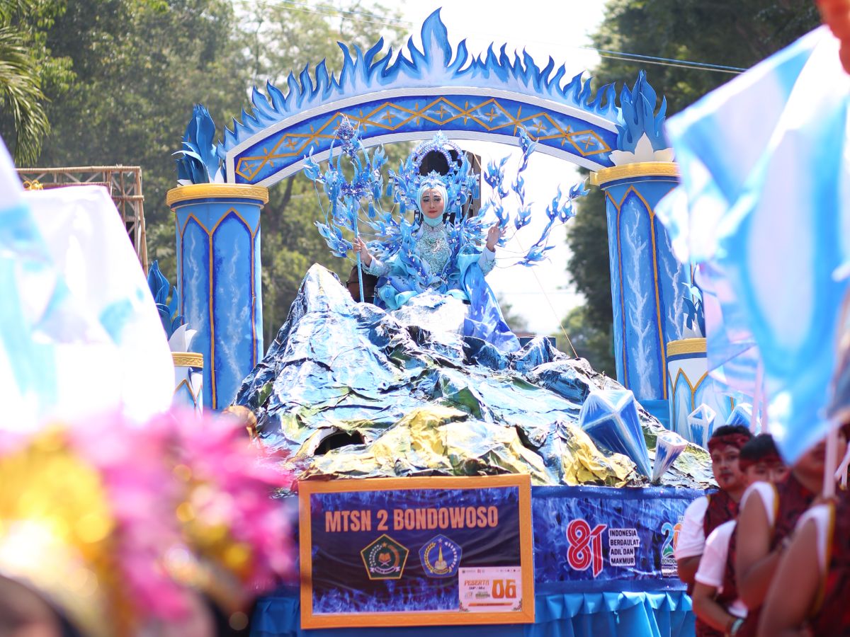 Simfoni Budaya Matsada di Pawai Budaya Harjabo Ke-207