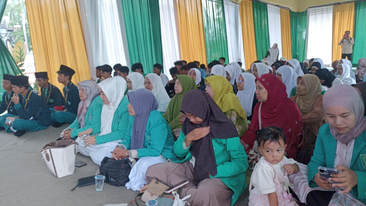 Galeri Delegasi MTsN 2 Bondowoso Semarakkan Podcast Dialog Lintas Generasi Nahdliyin dalam NU Creative Class 3