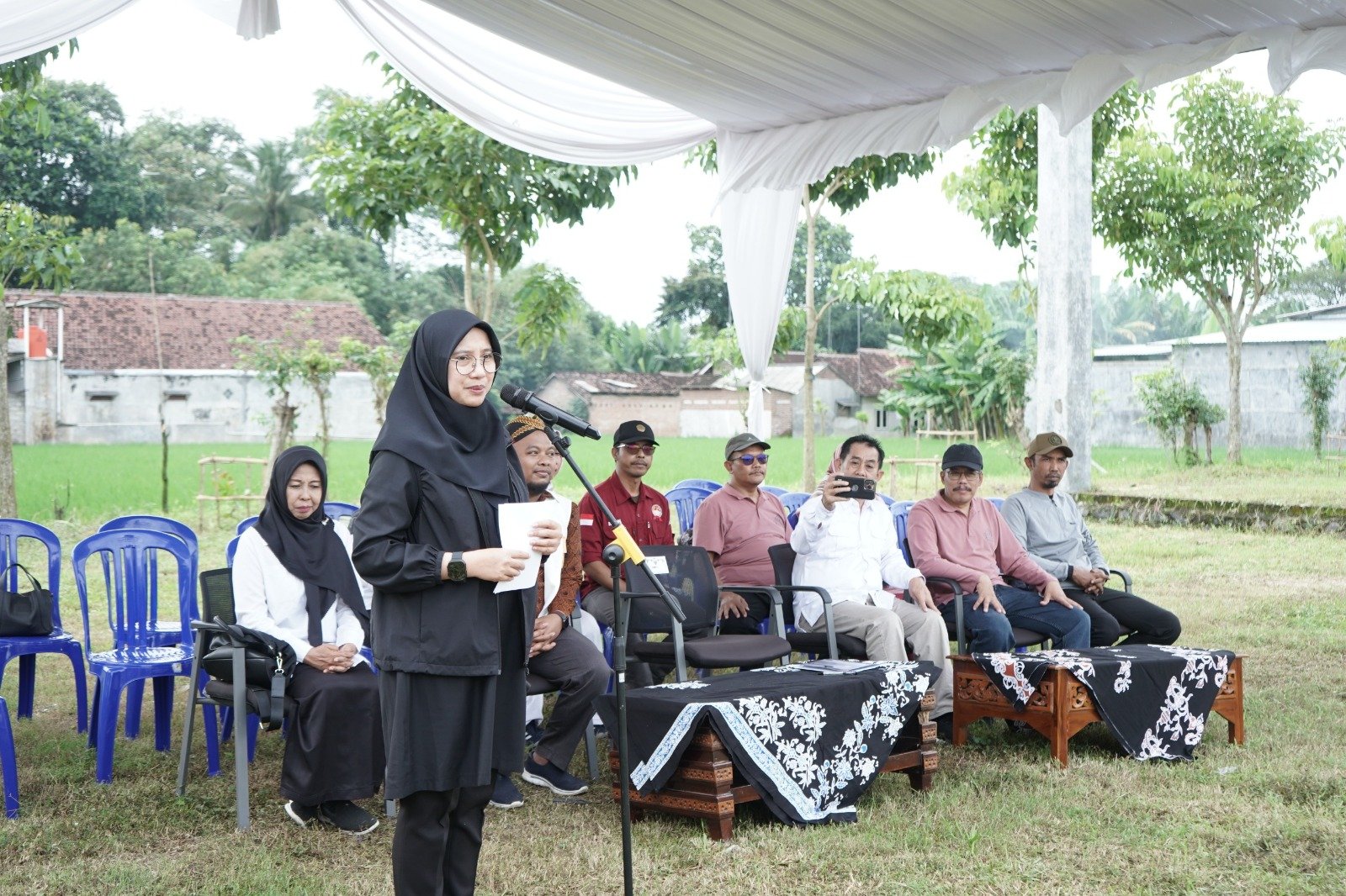 ​Bupati Ipuk Kunjungi MAN 3 Banyuwangi, Apresiasi Festival Panahan Tradisional Se-Jawa Bali