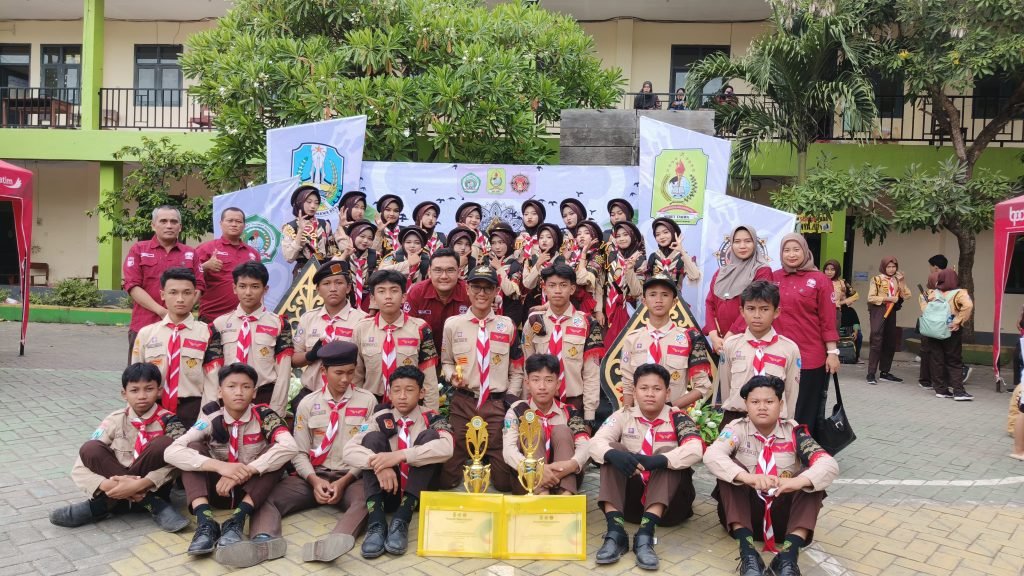 Dewang Galang MTsN 8 Banyuwangi Sukses Raih Juara dalam Lomba LKBB