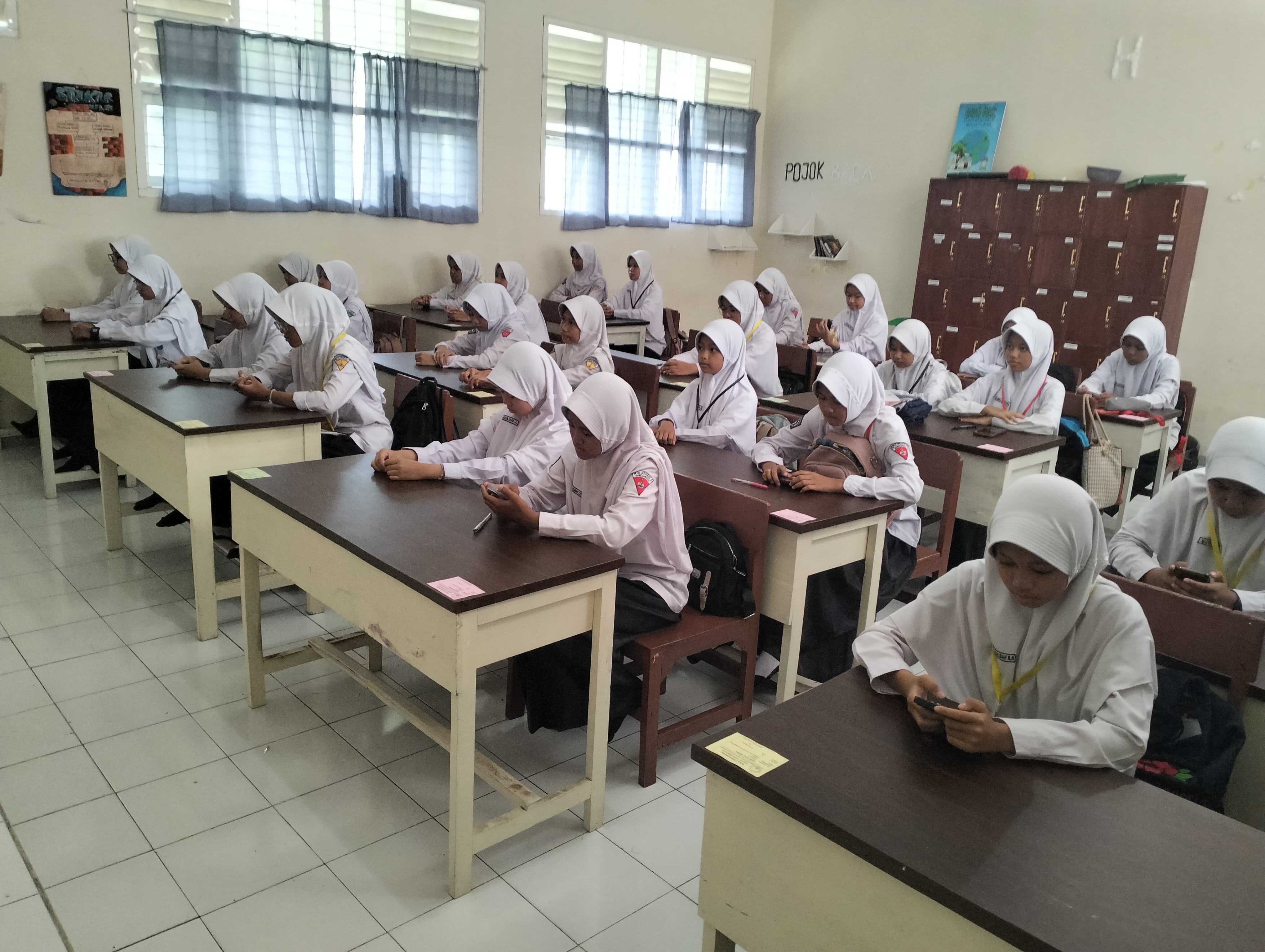 MTsN 2 Bondowoso Gelar Ujian Sumatif Akhir Semester Secara Digital