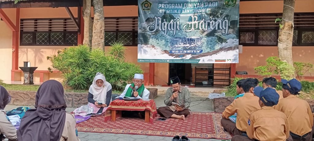 Ngaji Bareng Kitab Ta'lim Muta'allim: Menanamkan Adab dalam Menghadapi Orang Lain