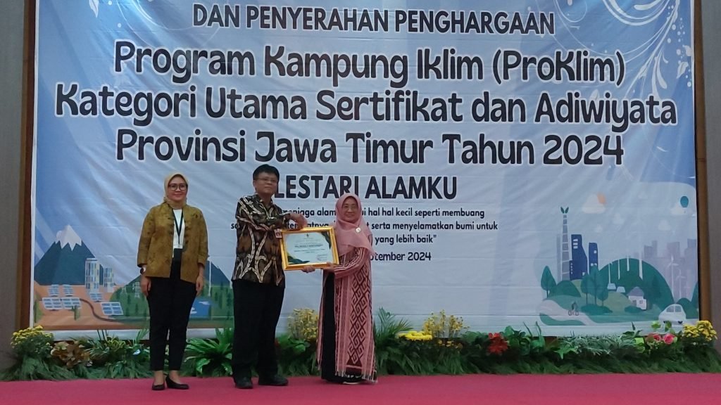 Pelaksanaan ANBK di MTsN 8 Banyuwangi Tahun 2024 : Kepala Madrasah dan Pengawas Malaksanakan Monev