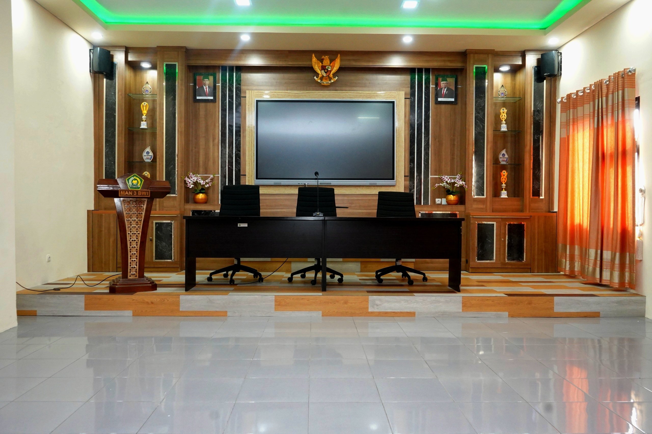 RUANG AULA
