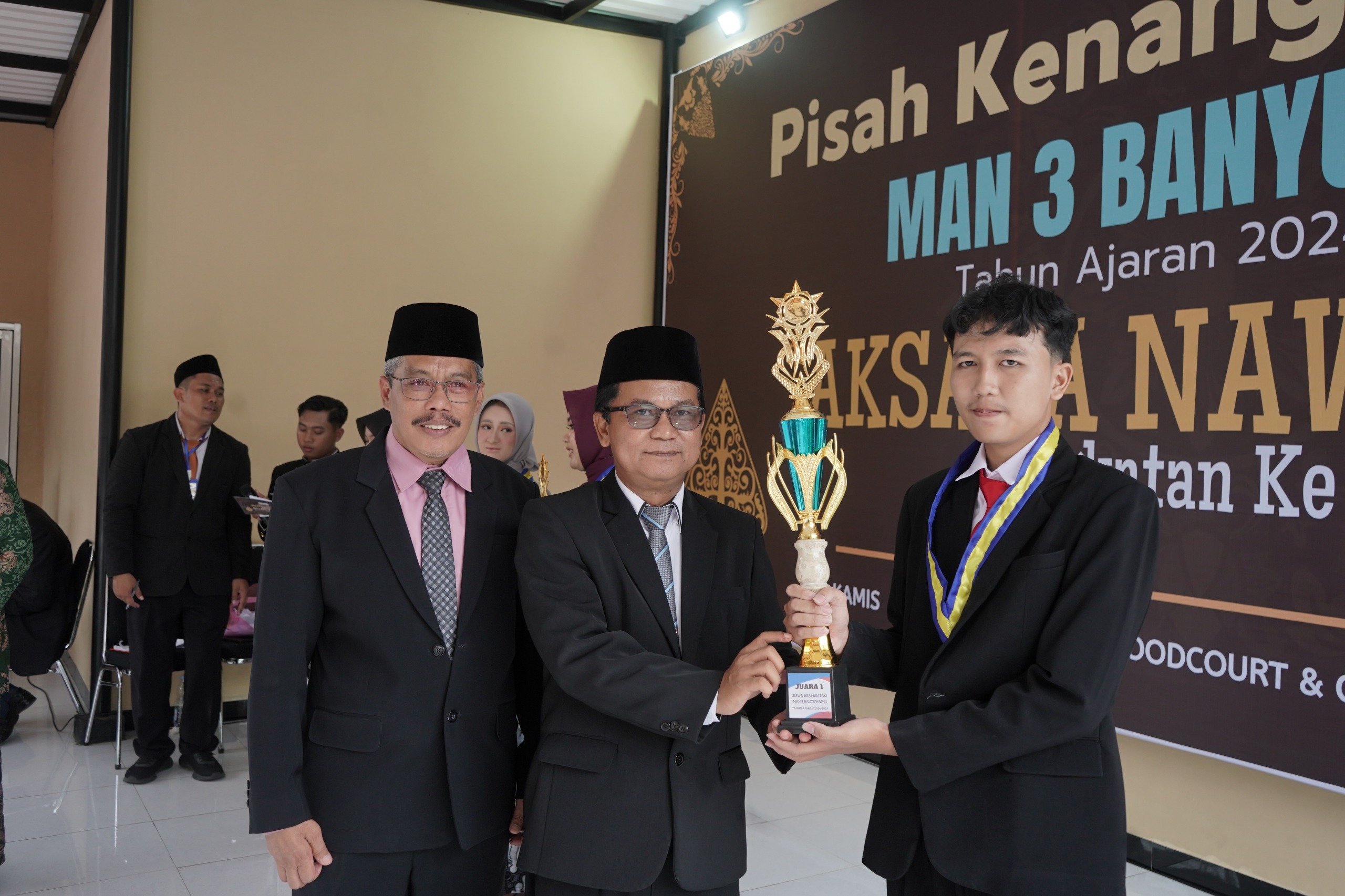 Usung Tema Aksara Nawasena, MAN 3 Banyuwangi Lepas 270 Siswa Kelas XII